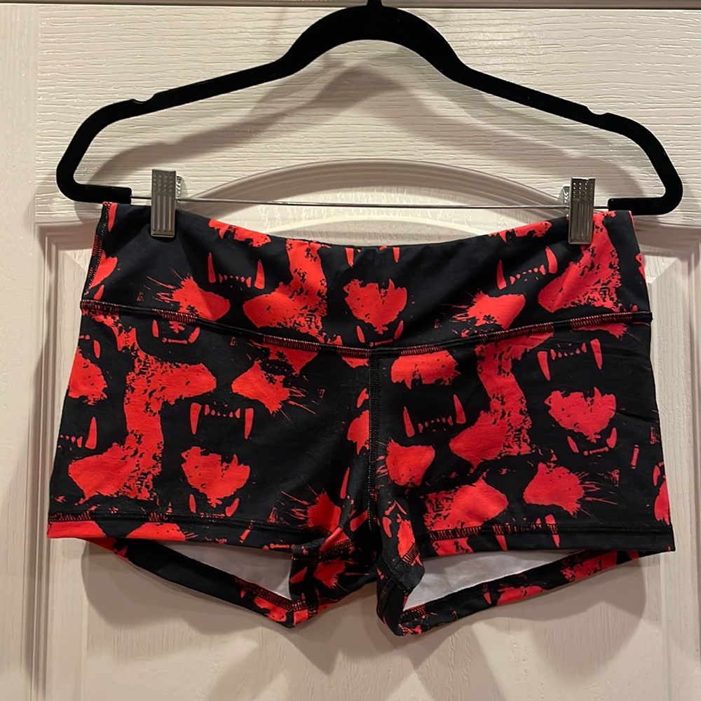 Fleo Animal Attack Shorts - L